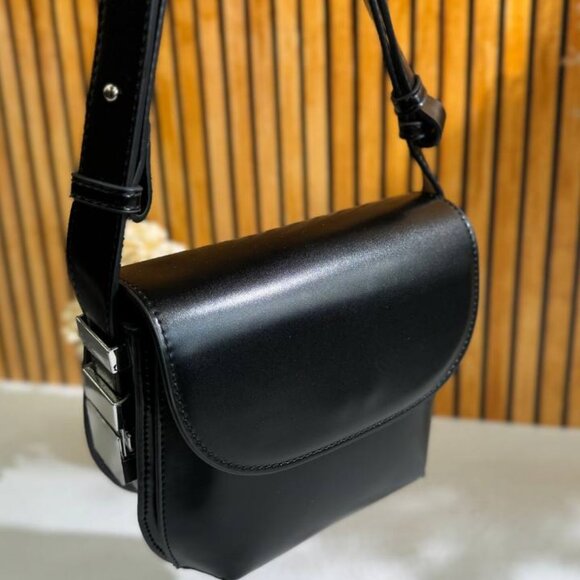 NeoLuxe™ – Modern Elegance Crossbody Bag | Vegan Leather | Adjustable Strap | 7. - Picture 14 of 14